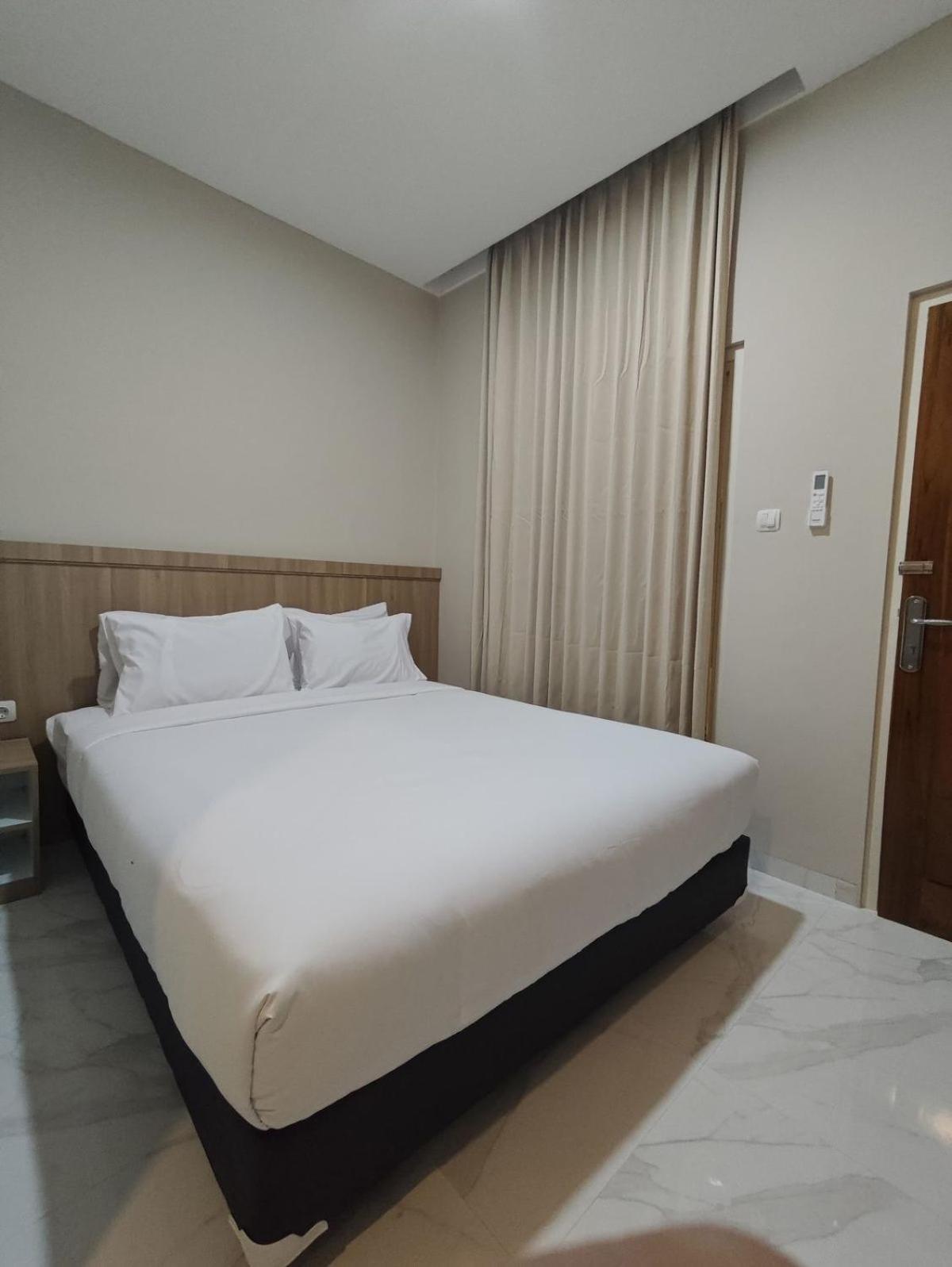 El Nipa Hotel Лабуан Баджо Екстериор снимка