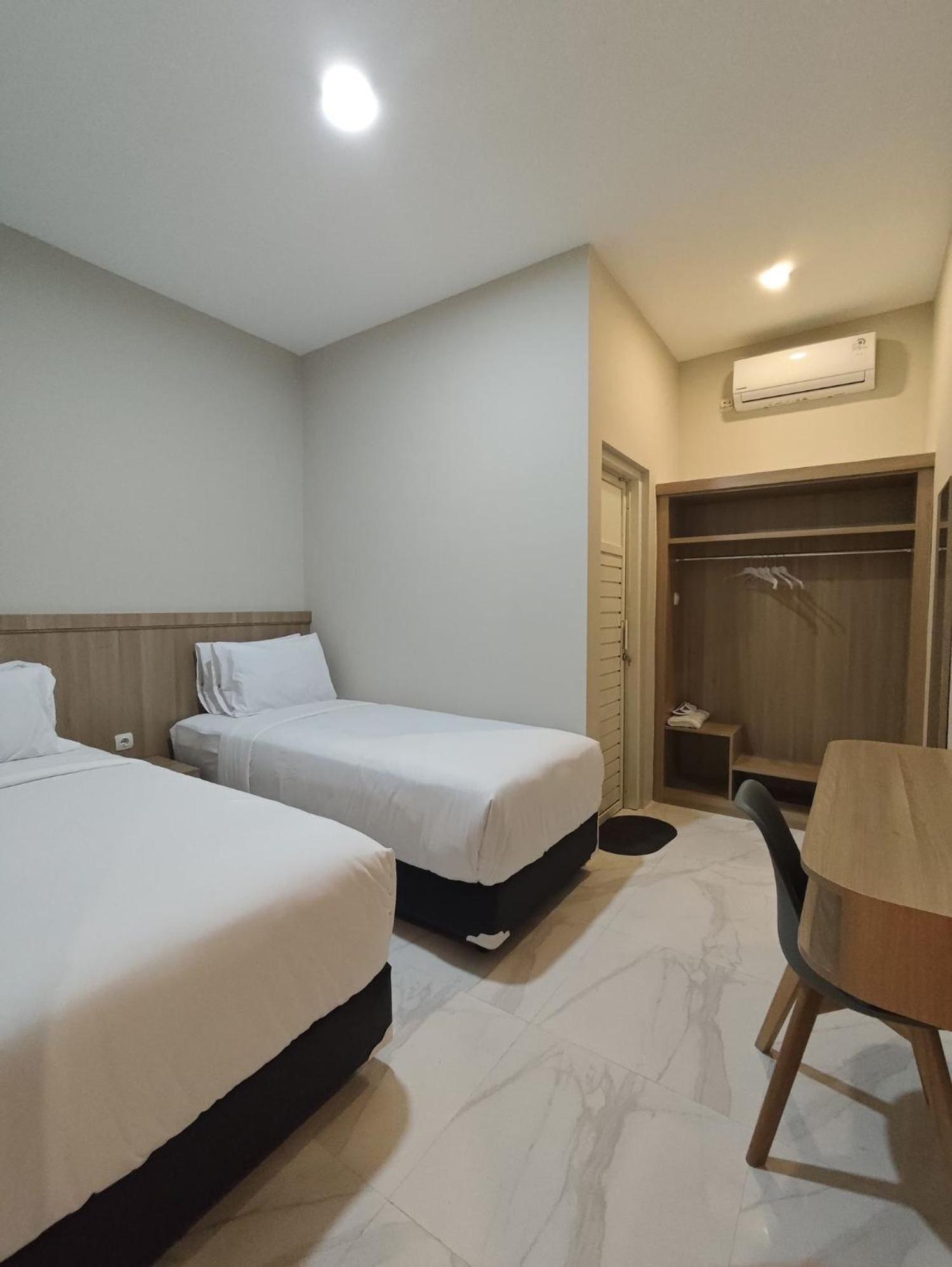 El Nipa Hotel Лабуан Баджо Екстериор снимка